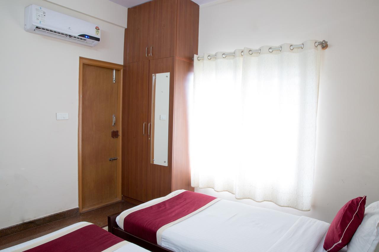 Oyo 9702 Hebbal Hotel Bangalore Exterior photo